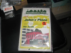 Versiegeltes "John's Place" HO-Gebäude von Smalltown USA - Bild 1 von 2