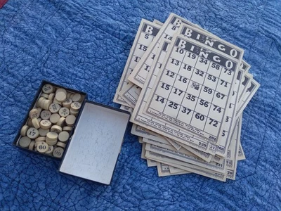 LOTE de 70 fichas de madera vintage BINGO 1937 más Foto 1 de 4