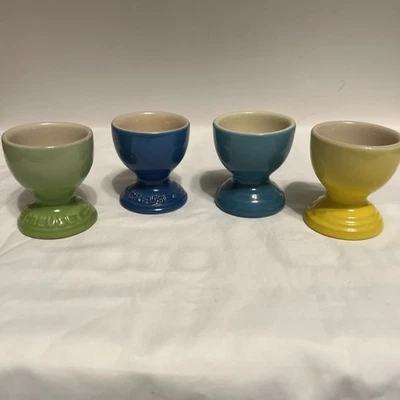 Lote de 4 tazas de huevos con patas Le Creuset Soleil verde azul amarillo caribeño Foto 1 de 4