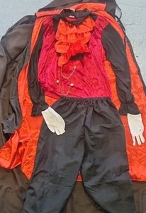 Vampire Costume With Shirt, Pants, Cape And Gloves Size M - Picture 1 of 5