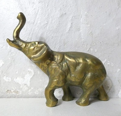 statuette sculpture éléphant porte-bonheur en laiton vintage - Photo 1/4