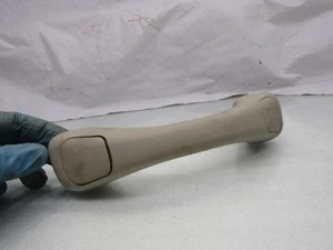 Volvo V70 Mk2 97-00 pre-facelift NS left front ceiling roof grab handle - Picture 1 of 4