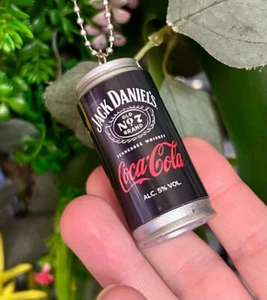 Hecho a mano WHISKY & COKE BAUCHLE colgador de coche decoración colgante árbol de navidad WHISKY - Imagen 1 de 3