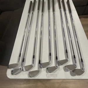 Wilson Staff Tour Blade FG-17 Iron Set 2-PW Steel True Temper Stiff Right Handed - Picture 1 of 12