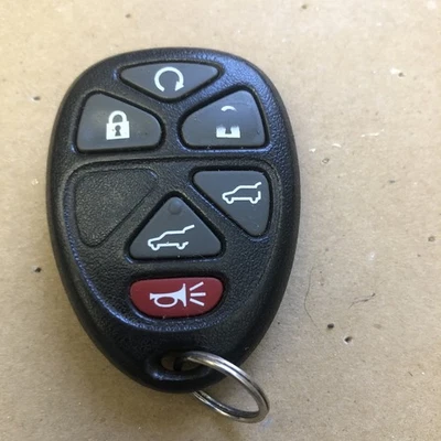 Original Key Fob 2008 Chevy Tahoe OUC60270 Tested No Battery Fits GMC Chevy  - Image 1 of 2