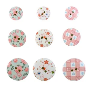 Boutons en bois blanc fleurs vichy 1,5 à 2,5 cm 9 pièces - Imagen 1 de 1