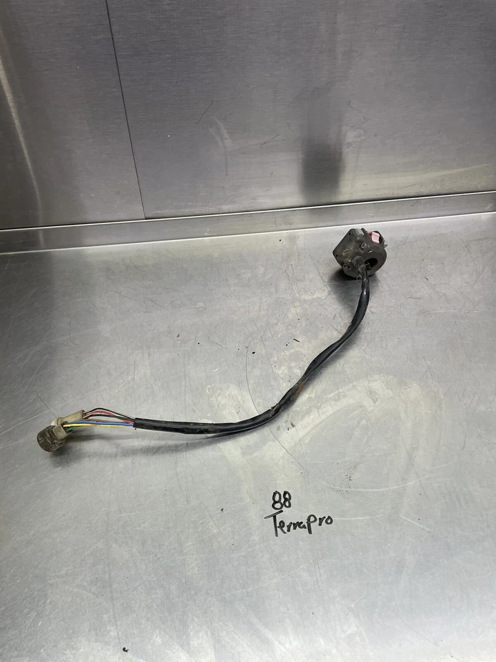 1989 87 88 89 YAMAHA Terrapro 350 MOTO 4 Left Handlebar Bar Switch Shaft Light - Image 1 of 3