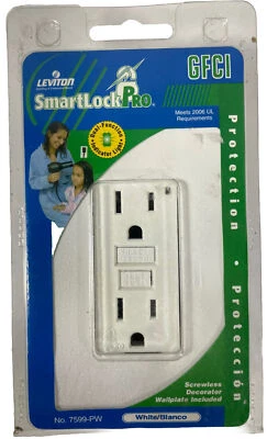 Smart Lock Pro Outlet Leviton 7599-PW Dual Function GFCI Screwless White Plate - Image 1 of 2