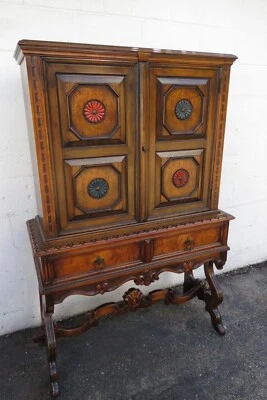 Armario armario chino tallado alto Berkey and Gay principios de 1900 5629 Foto 1 de 4