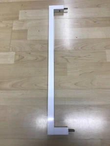 HEWI Badetuchhalter weiß, 600 mm Achsmaß, Ausstellungsstück von Mustertafel - Bild 1 von 6