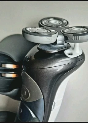 Philips Rasierer HS8460 cool skin Nass-& Trocken Rasierer  - Bild 1 von 4