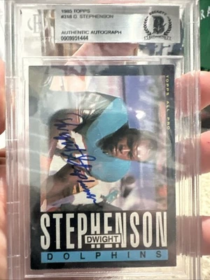 1985 Topps # 318 DWIGHT STEPHENSON All Pro Miami Dolphins  Beckett Autographed - Image 1 of 4