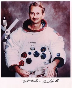 NASA Skylab Astronaut Owen Garriott Signed Photo - Picture 1 of 1