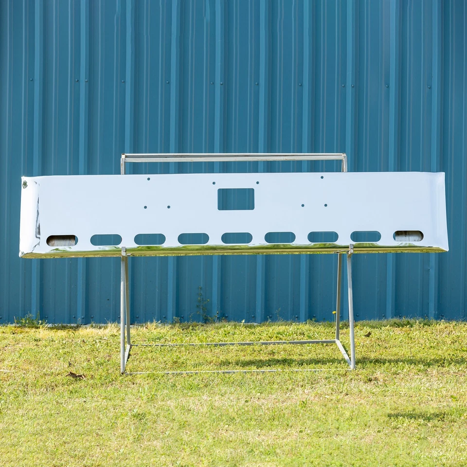 Peterbilt 357,378,379 铬保险杠 - 18 英寸德州方形,椭圆形灯镂空行 — 第 1/4 张图片