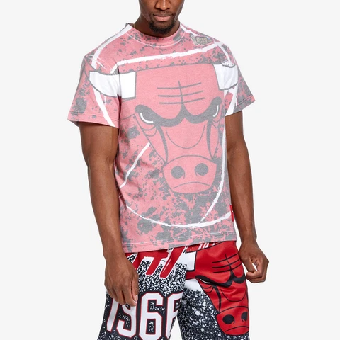 Mitchell & Ness Scarlet NBA Chicago Bulls Jumbotron T-Shirt Cover