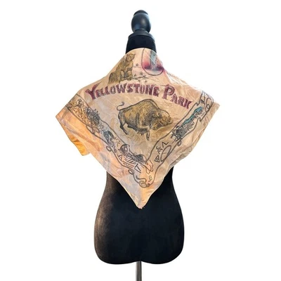 Bufanda pañuelo de recuerdo occidental vaquero bisonte parque Yellowstone hecho en EE. UU. De colección Foto 1 de 4