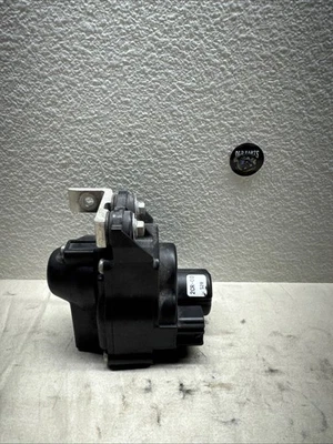 2015-2019 YAMAHA YZF R1 R1S OEM GENUINE EXHAUST VALVE SERVO MOTOR CONTROLLER - Image 1 of 4