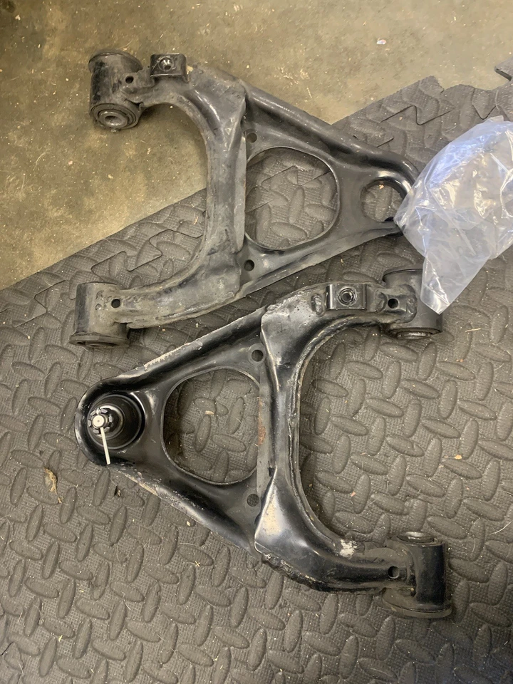 Juego de brazo de control superior delantero Mazda Miata Mx5 1999-2005 OEM con ABS NB 99-05 *LEER* Foto 1 de 4