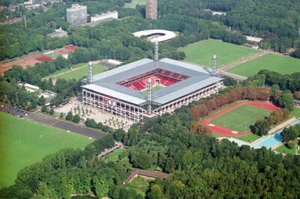 2 Tickets 1.FC Köln - Jahn Regensburg Sitzplätze nebeneinander Stadionübergabe - Bild 1 von 1