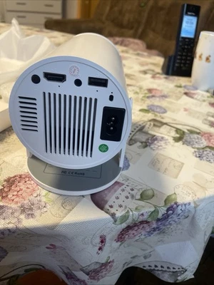 Beamer Projektor 5G WiFi Bluetooth 5.0 HD-Filmprojektoren Heimkino HDMI, Weiß - Bild 1 von 4