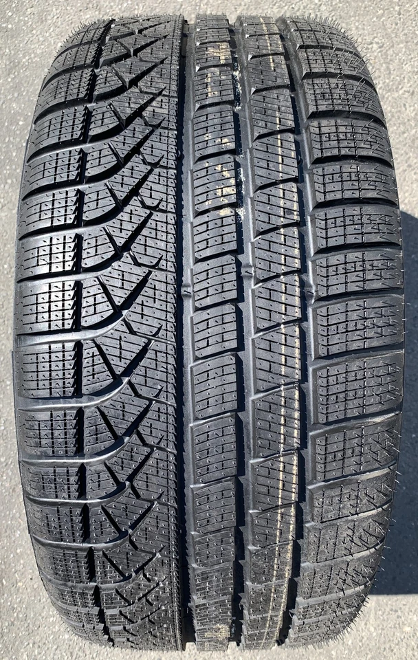1 Neumático de Invierno 275/35 R19 100V Pirelli Pzero Invierno * RSC M+S Nuevo 478-19-21a Foto 1 de 1