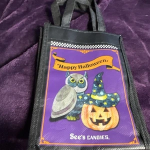 Bolso de Mano/Bolsa de Regalo See’s Candy Trick Or Treat Gatos/Calabazas - Imagen 1 de 10