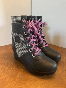 Girls So 3 Sorel Joan Of Arctic Wedge Boots 11 Lexie III Black Pink Waterproof - Picture 1 of 8