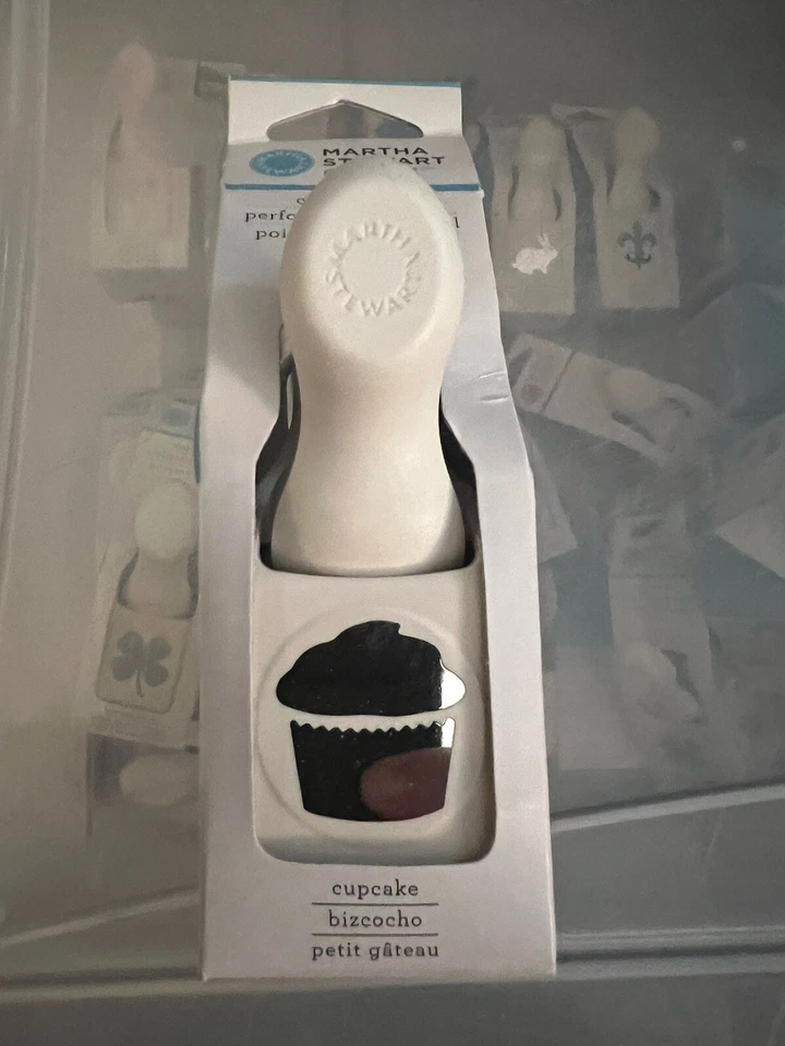 Papel perfurador Martha Stewart CUPCAKE scrapbook cartão artesanato - Imagem 1 de 1