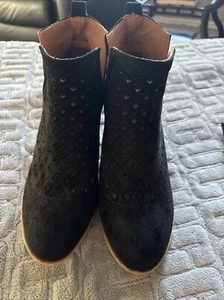 Women’s Size 10 Weeboo Black Boots - Picture 1 of 11