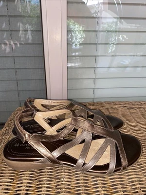 Naturalizer N5 Comfort T Strap 2 Tone Tan & Pewter Sandals Shoes size 8 - Image 1 of 4
