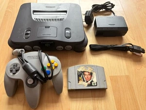 Pacchetto console Nintendo 64 N64, N64 e Goldeneye 007, pronta per giocare!! Pal - Foto 1 di 12