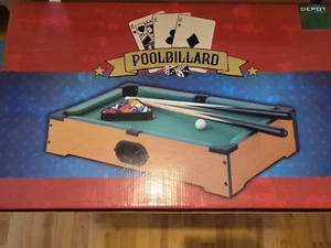 Depot Mini Pool Billardtisch inkl. Zubehör (Dreieck/Queues/Kugeln) - Bild 1 von 1