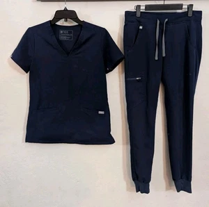 Figs Casma Three-Pocket Scrub Top/Zamora Jogger Bottom Set Navy Blue Size XS - Bild 1 von 2