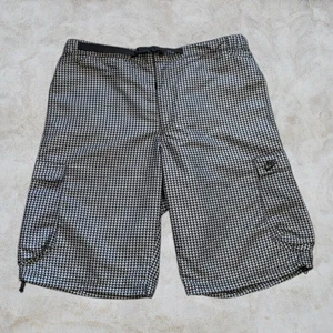 Pantalones Cortos Carga Nike De Colección Para Hombre Grandes 36W Exterior Y2K Gorpcore Años 2000 Gráfico - Imagen 1 de 6