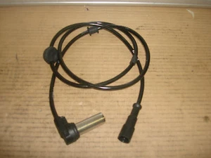 NEW GENUINE AUDI A6 (95-97)/A100 (91-94) REAR ABS SPEED SENSOR L OR R 4A0927807 - Picture 1 of 1
