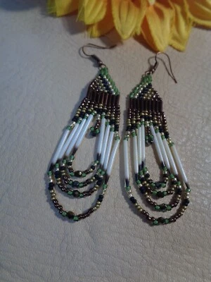 Pendientes Hechos a Mano 3" Pluma de Puercoespín Cuentas Oro Verde Bronce Latón Foto 1 de 2