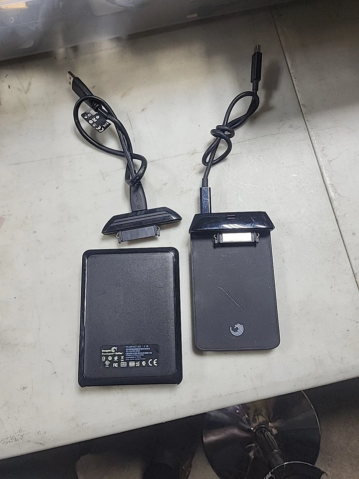 Controlador de almacenamiento externo adaptador Thunderbolt SEAGATE SRD0001 GoFlex 10 Gbps 3 Foto 1 de 4