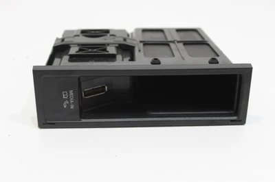 VW Passat B7 Multimedia Media In Control Unit 5N0035342G 5N0035341H - Image 1 of 4