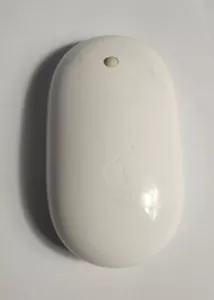 Apple Mighty A1197 White Lightweight Wireless Bluetooth Optical Mouse - Picture 1 of 4