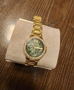 Michael Kors - Picture 1 of 6