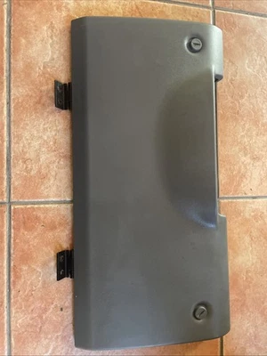 Cubierta de caja de fusibles para tablero inferior Land Rover Discovery 1. Foto 1 de 4