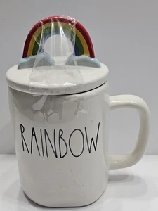 Rae Dunn RAINBOW Kaffee Tee Becher Tasse mit Regenbogen Topper - Bild 1 von 3