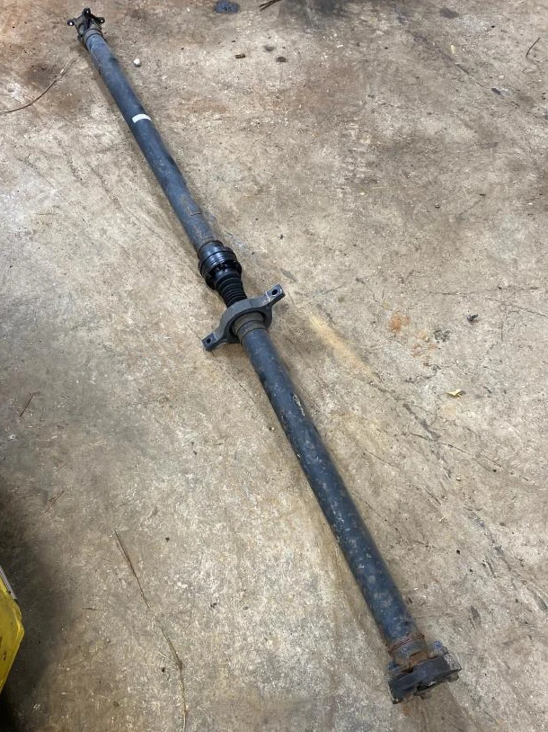 2011-2013 KIA SORENTO 2.4L 4 CYL REAR DRIVE SHAFT OEM - Image 1 of 1