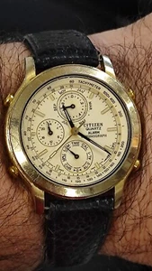 CITIZEN 6850-G80353 Y SVEGLIA CRONOGRAFO QUARZO UOMO 36,5mm PLACCATO ORO - Foto 1 di 8