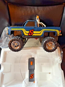 Vintage Radio Shack Chevy Pickup Truck Radio Controlled Car 60-3093 - Picture 1 of 11