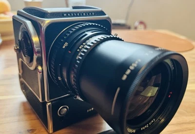 Hasselblad 500 EL mit Zeiss Distagon 4 50 mm T* - Bild 1 von 4