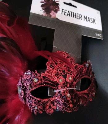 Red/Black SWAN LACE MASK WITH SIDE FEATHERS - Image 1 of 4