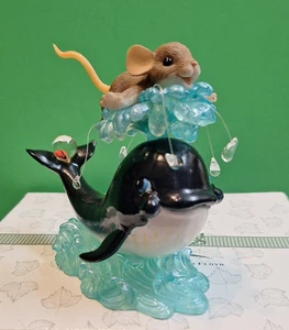 Estatuilla Charming Tails HAVE'IN A WHALE OF TIME Mackenzie Beach Ocean Theme - Imagen 1 de 7