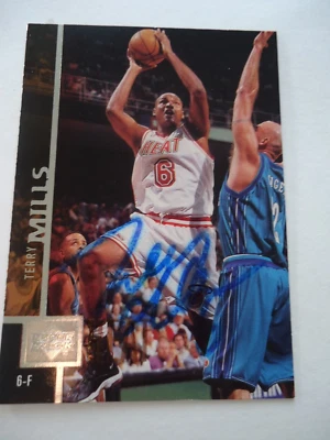 Terry Mills - 1998 U.D. Autographed Basketball card #248 - Miami Heat - F - Image 1 of 2