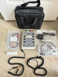 FLUKS 217A PATIENTENSIMULATOR MIT ZUBEHÖR & TASCHE - KOSTENLOSER VERSAND - Bild 1 von 14